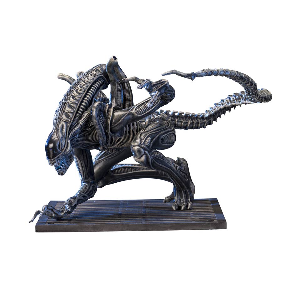 Alien Warrior Drone Alien ARTFX Plus Statue