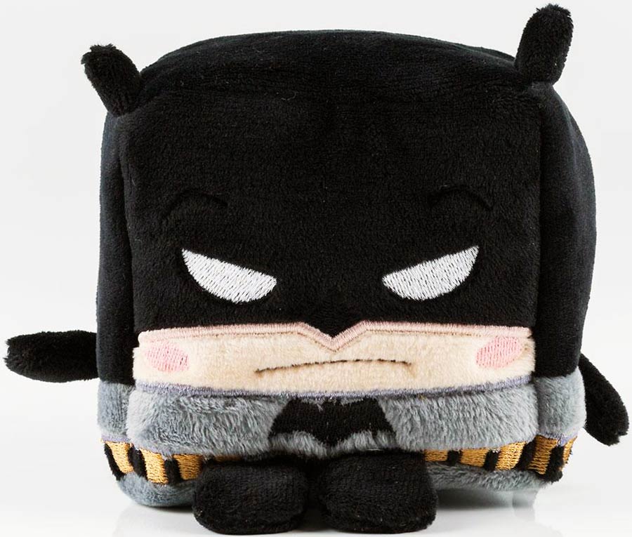 Batman v Superman Dawn Of Justice Kawaii Cube Small Plush Assortment A - Batman