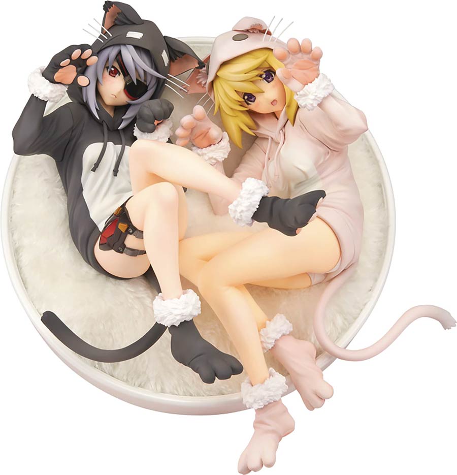 Infinite Stratos Laura & Charlotte Pajamas 1/7 Scale PVC Figure