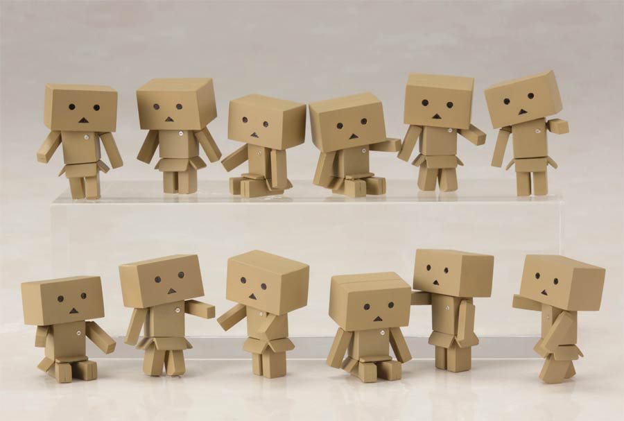 Yotsuba Wai Wai Danboard Mini Figure Display