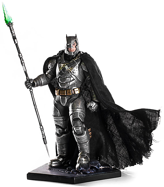 Batman v Superman Dawn Of Justice Art Scale 1/10 - Battle Damaged Armored Batman Statue