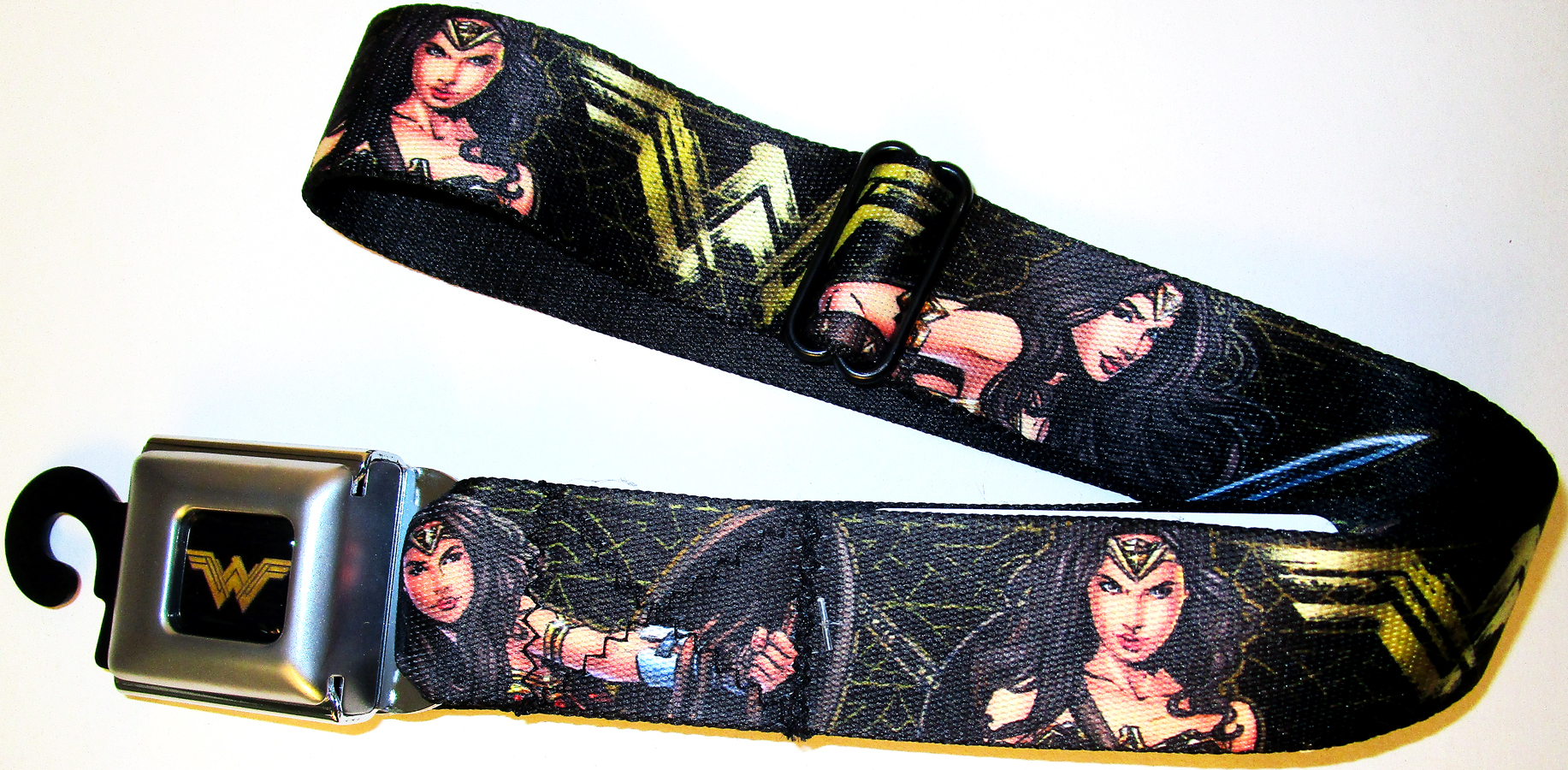 DC Comics Seatbelt-Style Belt 24-38 Inches - Wonder Woman Movie Poses And Symbol