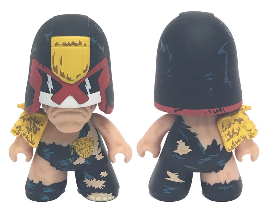 2000AD Titans Judge Dredd Previews Exclusive 4.5-Inch Vinyl Figure Cursed Earth Edition