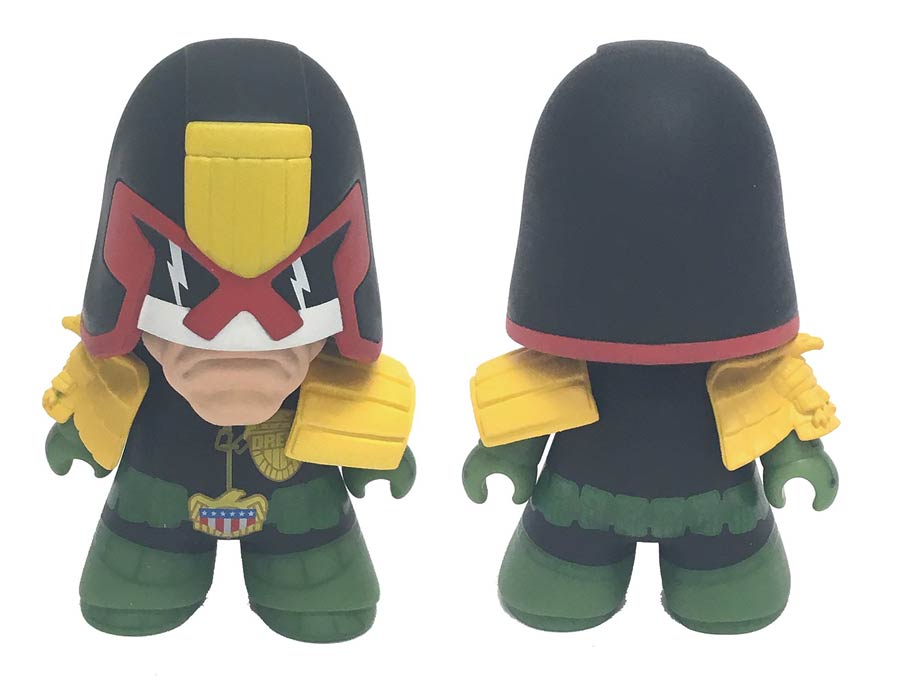 2000AD Titans Judge Dredd Previews Exclusive 4.5-Inch Vinyl Figure Regular Edition