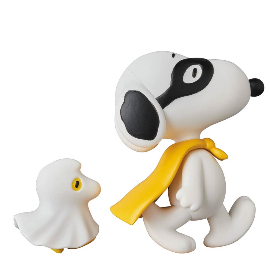 Peanuts Ultra Detail Figure Series 7 - Halloween Snoopy With Woodstock
