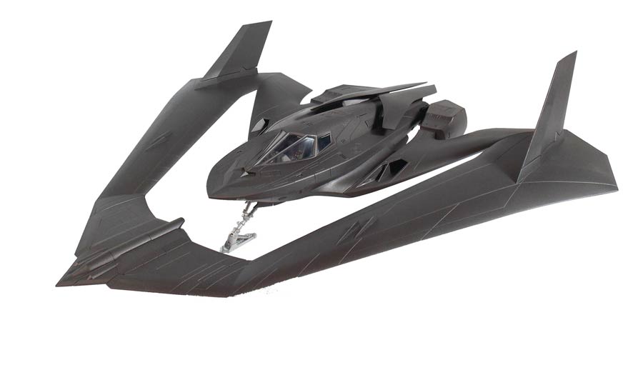 Batman v Superman Dawn Of Justice Batplane 1/25 Scale Model Kit