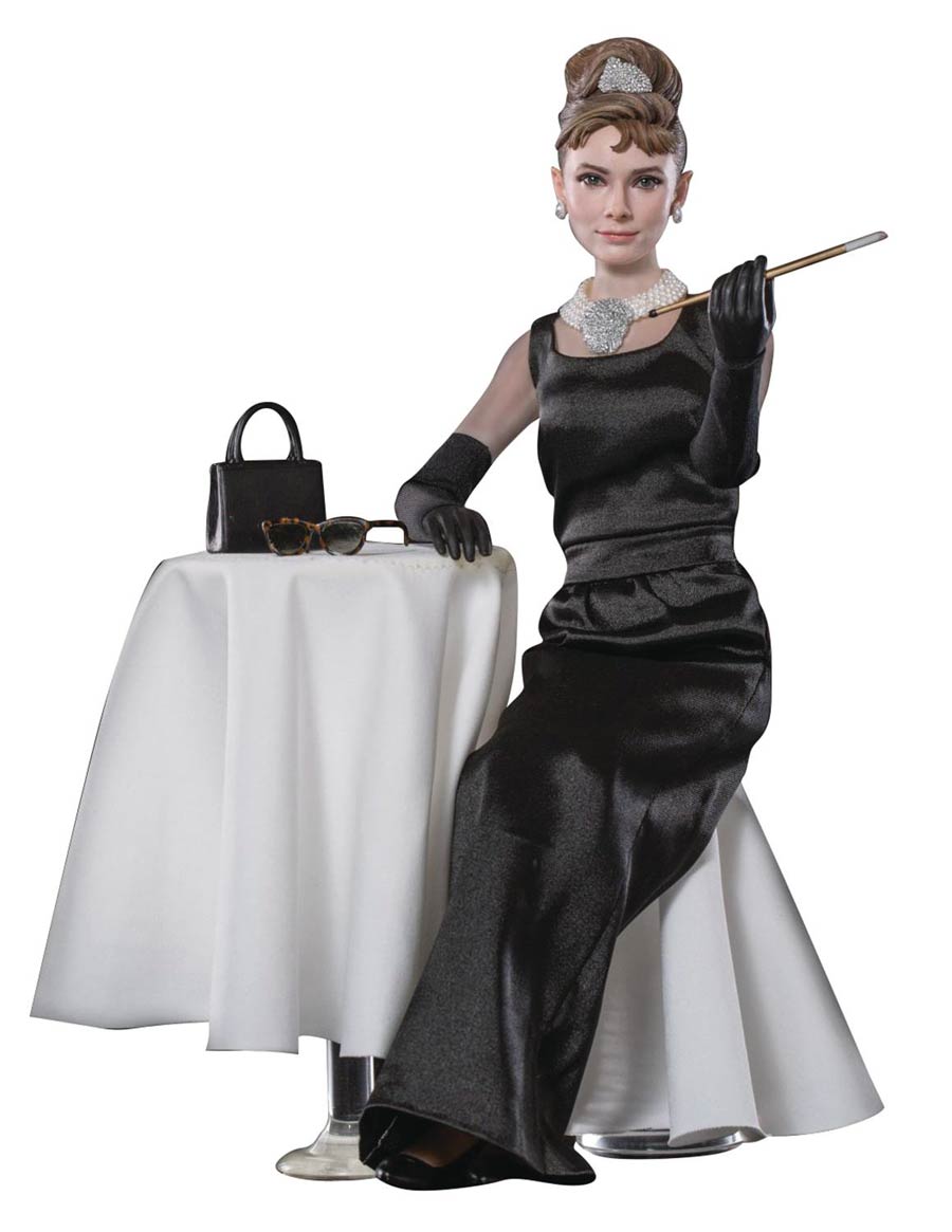 Breakfast At Tiffanys Holly Golightly 1/6 Scale Action Figure Deluxe Edition