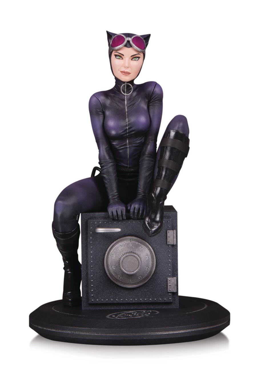 Cover Girls Of The DC Universe Catwoman By Joelle Jones Statue