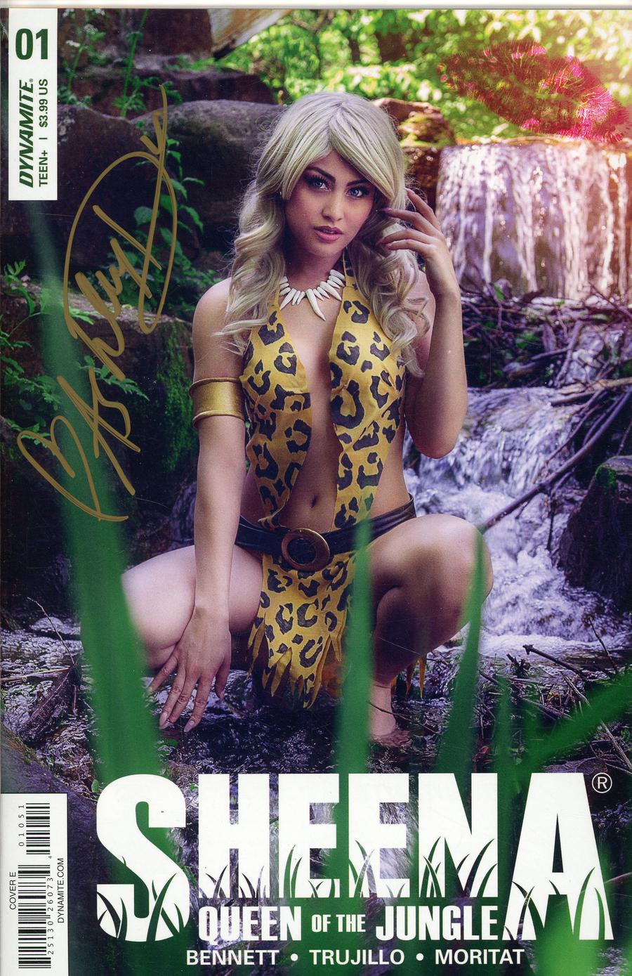 Sheena Vol 4 #1 Cover Q Variant Cosplay Photo Cover Signed By Ashley Du