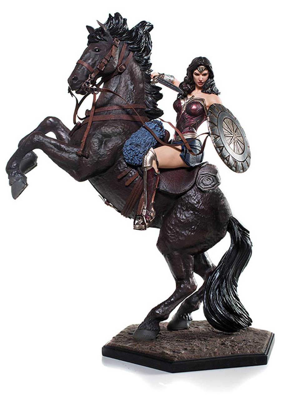 Wonder Woman Art Scale 1/10 Deluxe - Wonder Woman (On Horse) Statue