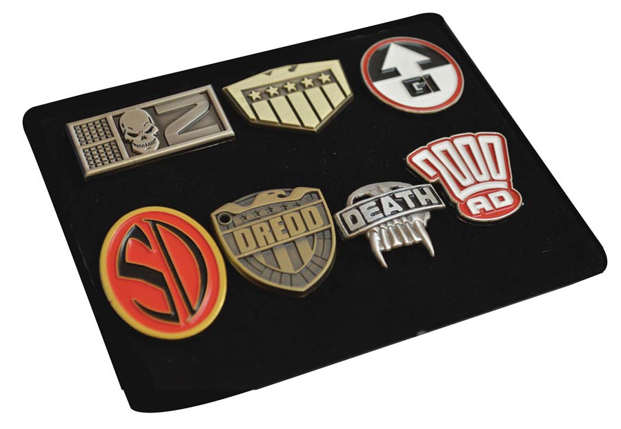 2000 AD Metal Pin Badge Set
