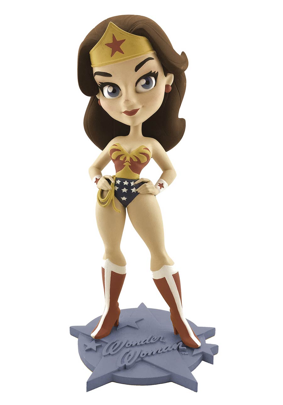 Lynda Carter Wonder Woman Retro Summer Exclusive 7-inch Vinyl Figure