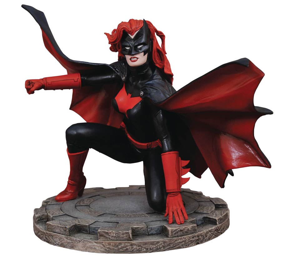 DC Comic Gallery Batwoman PVC Figure