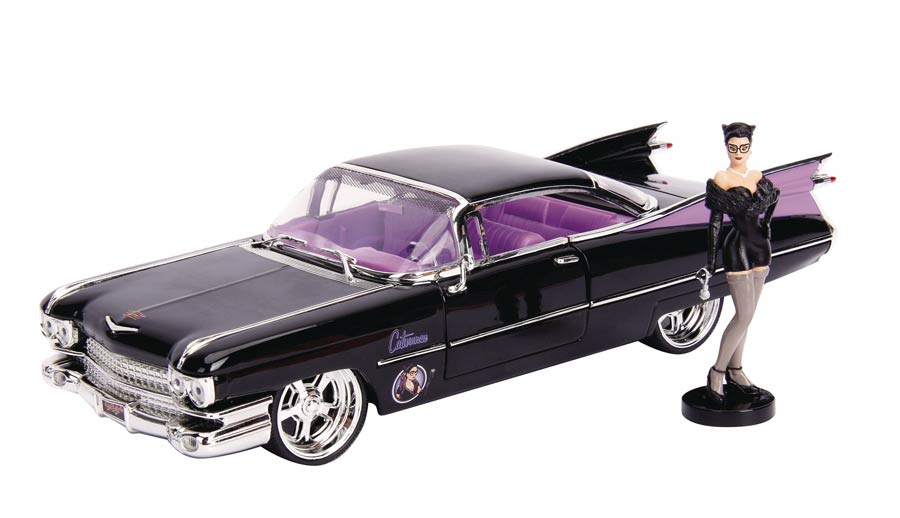 DC Bombshells 1/24 Scale Die-Cast Vehicle - 1956 Cadillac With Catwoman