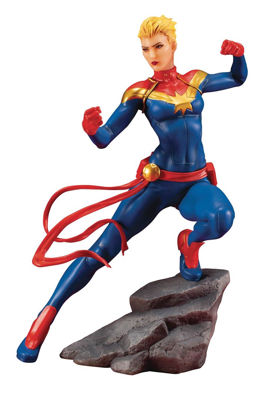 Marvel Comics Avengers Series Captain Marvel ARTFX Plus Statue