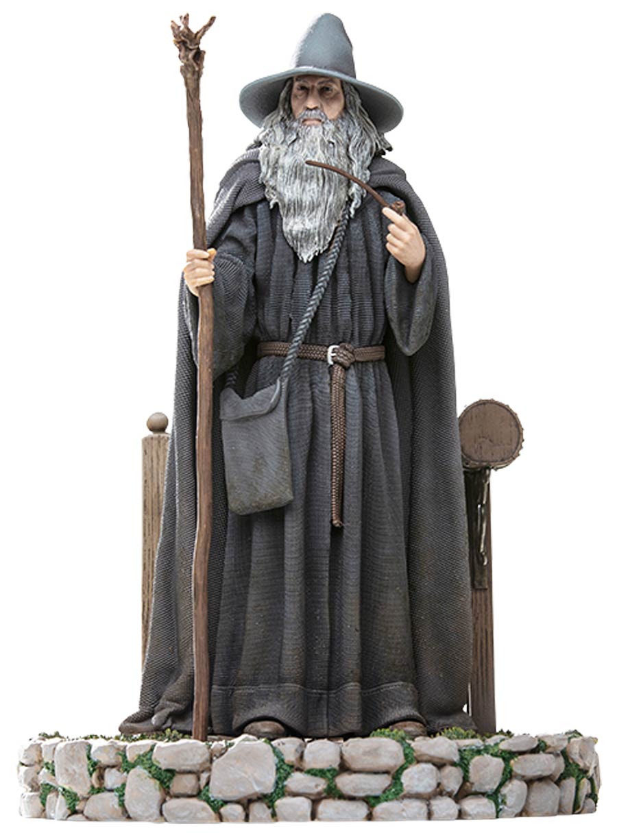 Lord Of The Rings Gandalf Deluxe Statue