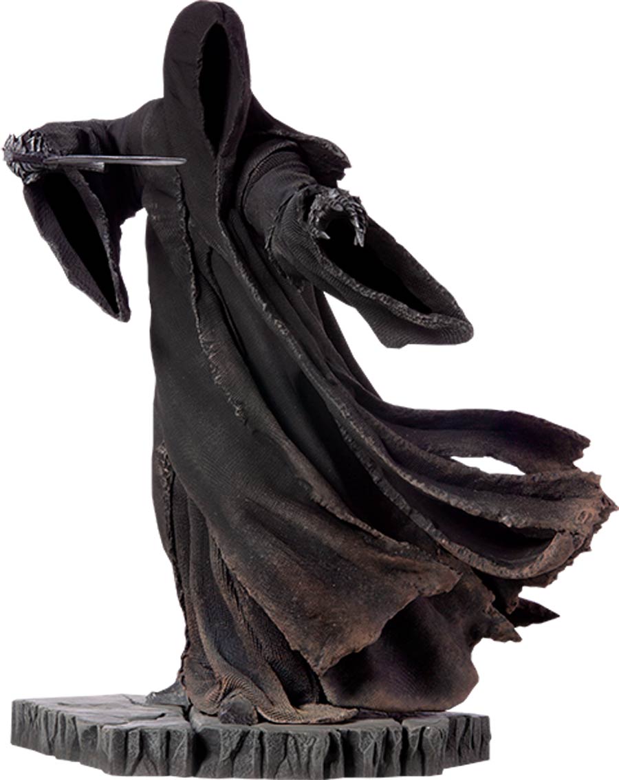 Lord Of The Rings Attacking Nazgul Statue