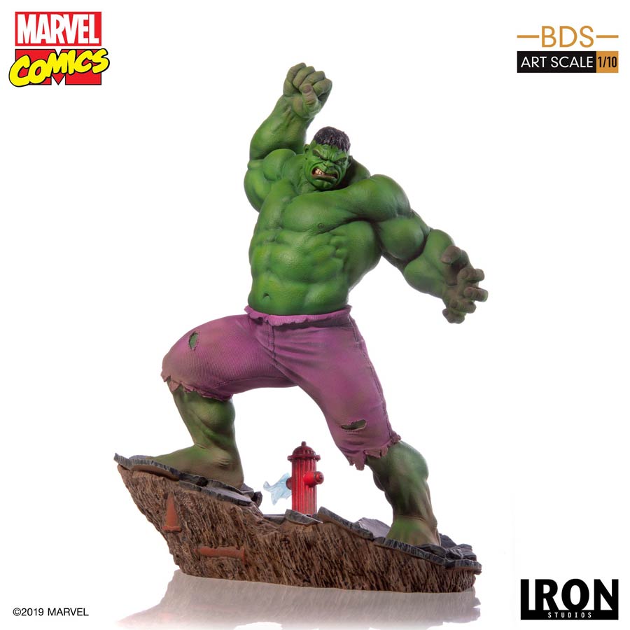 Hulk Statue By Iron Studios