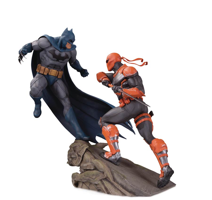 Batman vs Deathstroke Battle Statue