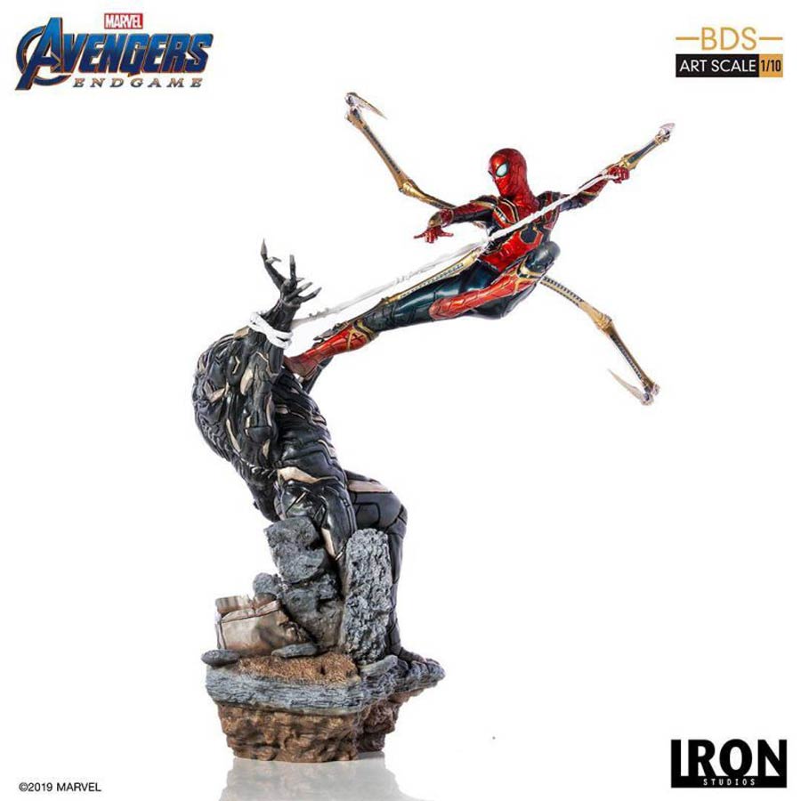 Avengers Endgame Iron Spider vs Outrider 1/10 Scale Battle Diorama Art Scale Statue
