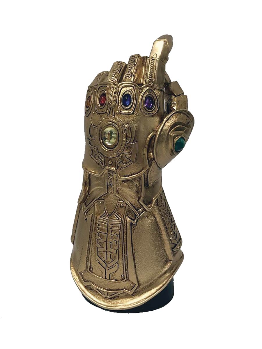 Marvel Infinity Gauntlet Snap SDCC 2019 Previews Exclusive Desk Monument