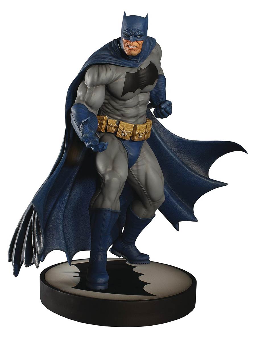 Batman The Dark Knight 12.5-Inch Maquette