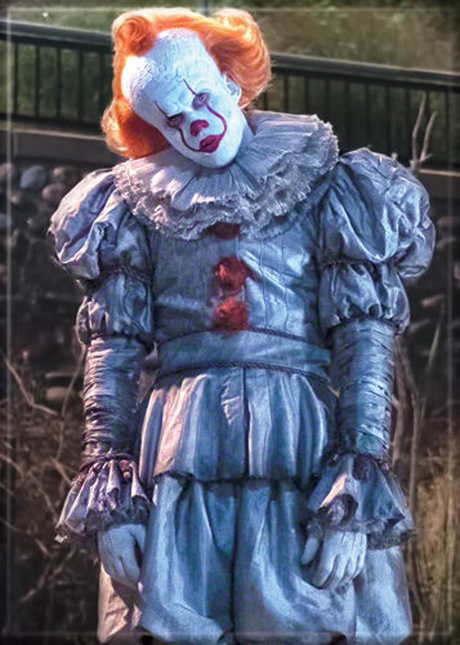 IT Chapter 2 2.5x3.5-inch Magnet Pennywise Head Tilt (73399M)