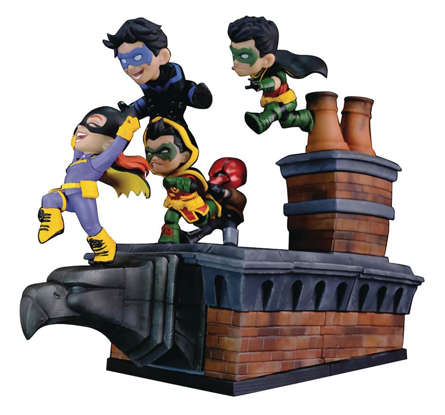 Batman Family Knight Out Q-Master Figure