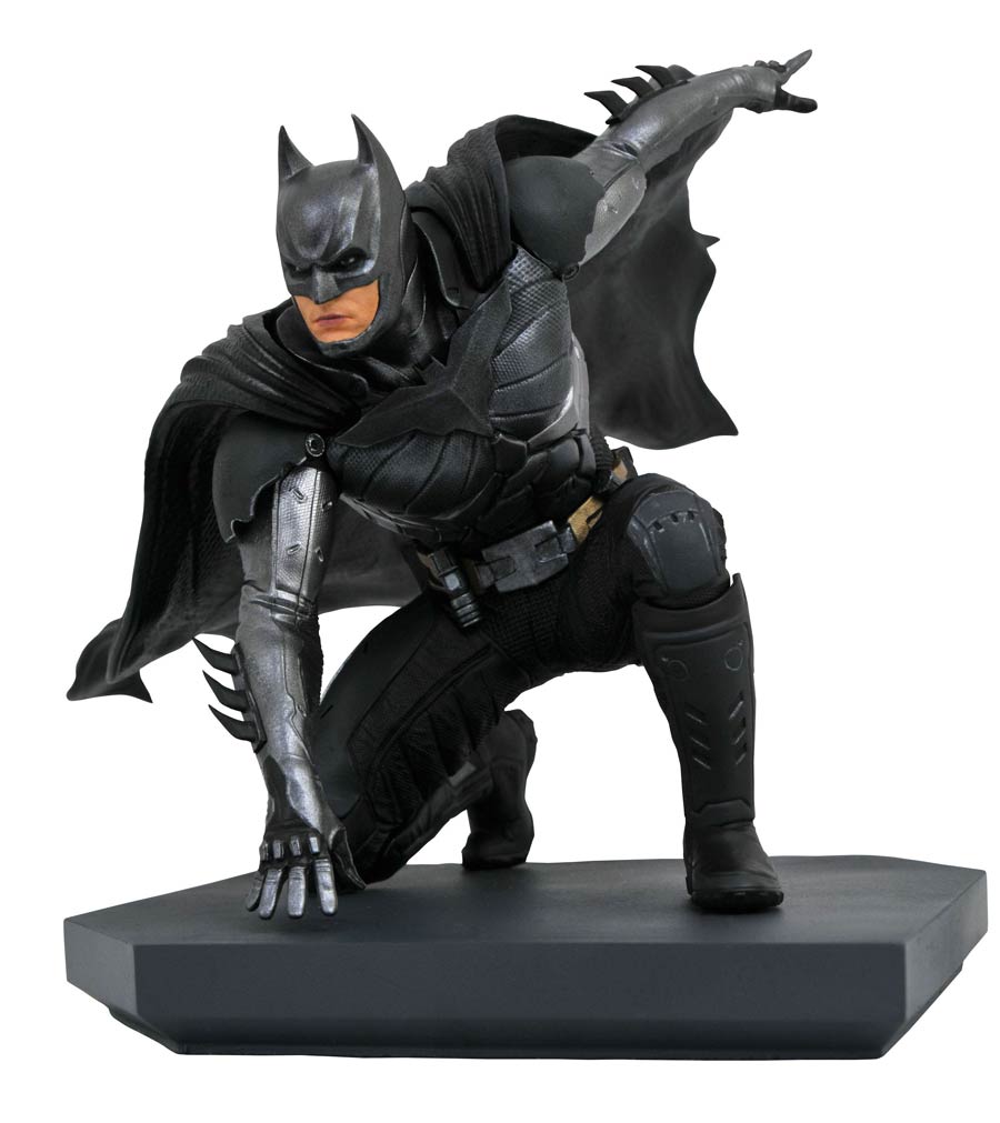 DC Video Game Gallery Injustice 2 Batman PVC Statue