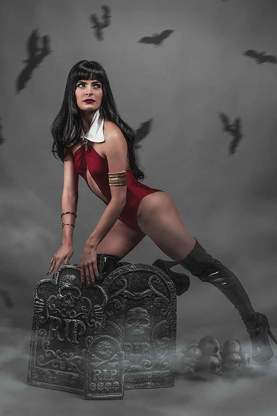 Vengeance Of Vampirella Vol 2 #8 Cover J Incentive Teena Titan Cosplay Photo Virgin Cover