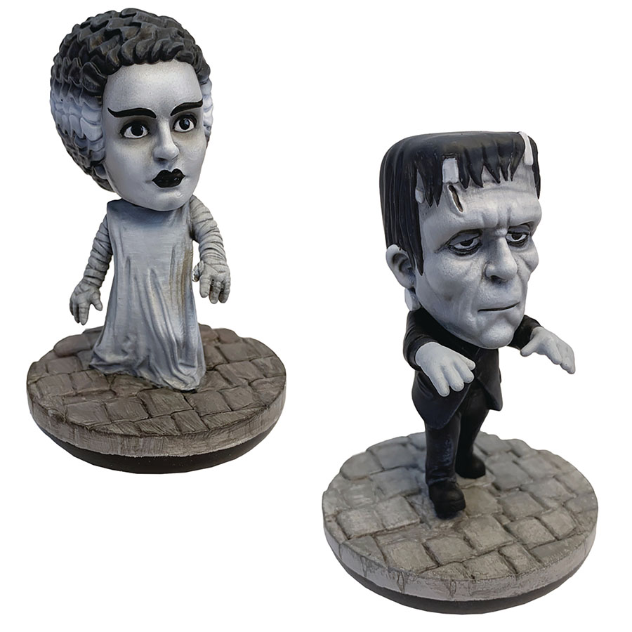 Universal Monsters Revos Figure Series 1 Assortment Case