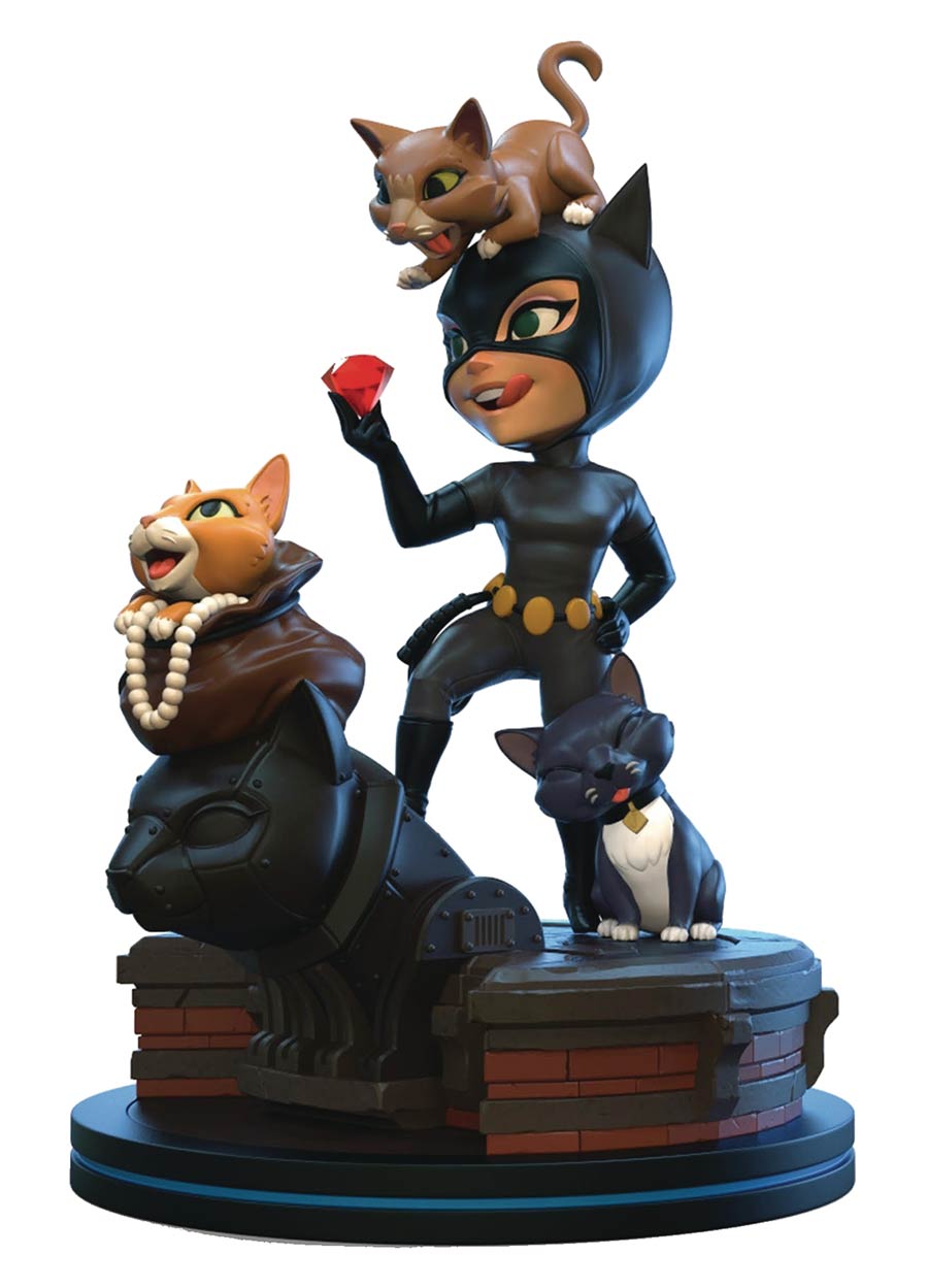 Batman The Animated Series Catwoman Q-Fig Elite Diorama Figure