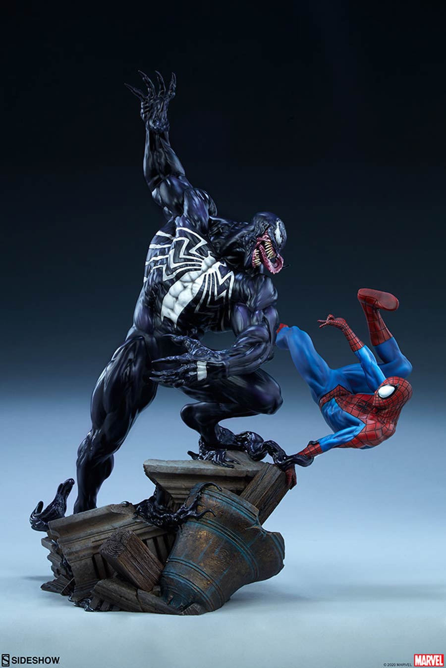 Spider-Man vs Venom Maquette