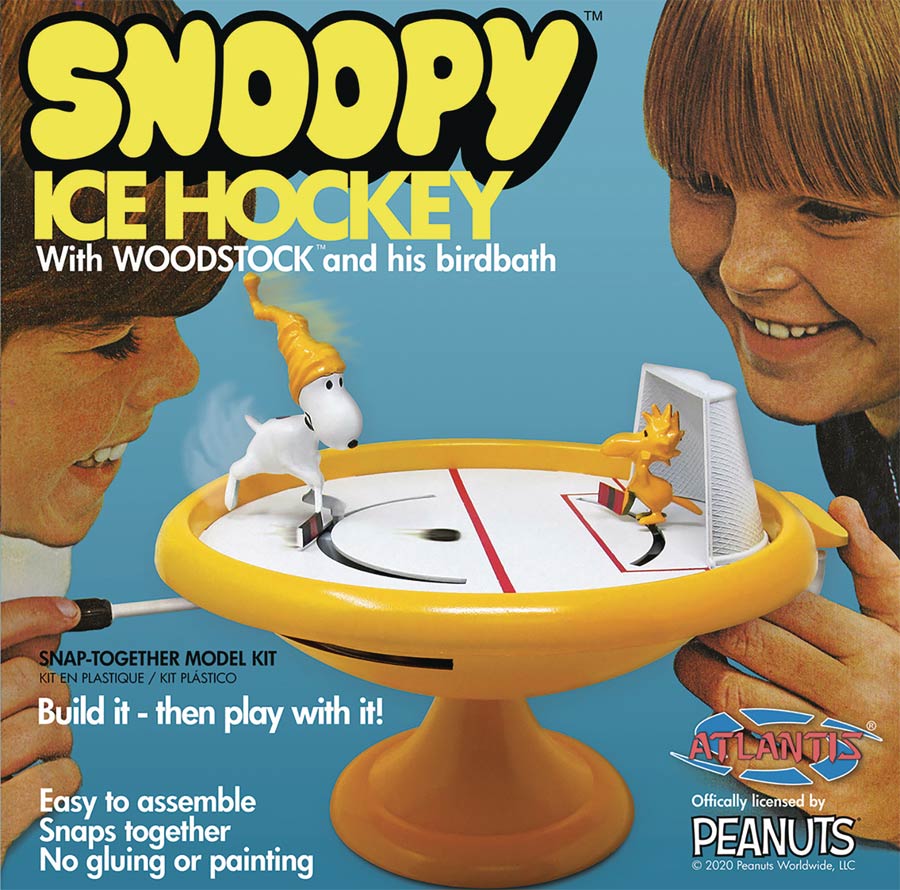 Peanuts Snoopy Ice Hockey Game Snap Model Kit