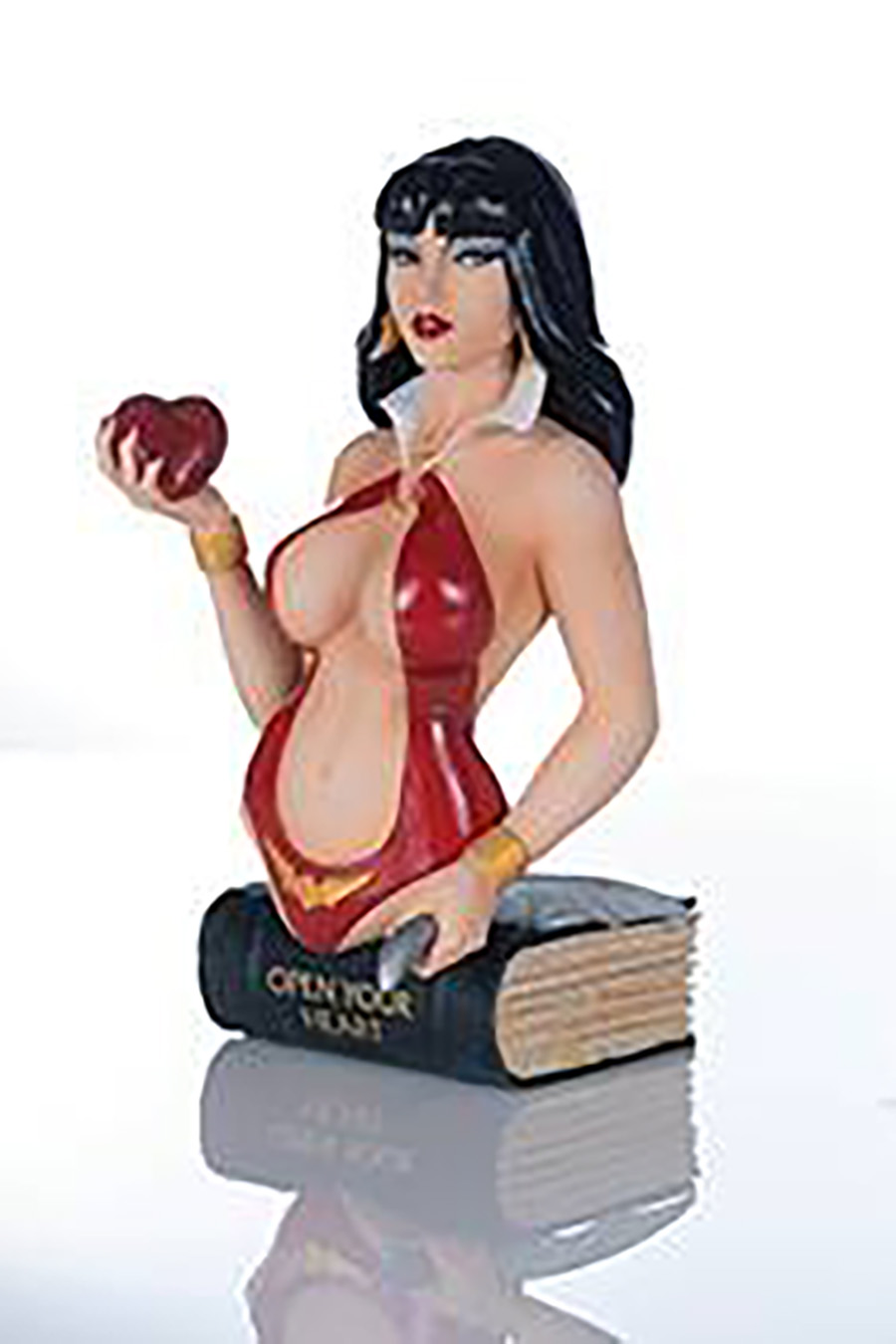 Joseph Michael Linsners Vampirella Bust Standard Edition