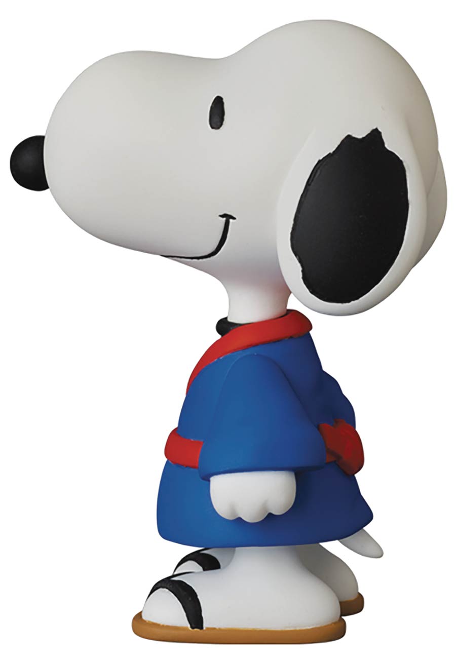 Peanuts Ultra Detail Figure Series 12 - Yukata Snoopy