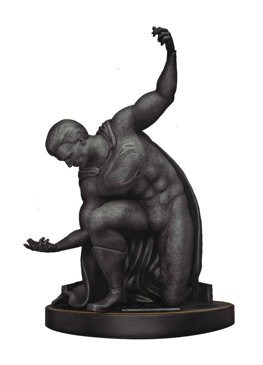 Batman v Superman Dawn Of Justice MC-040 Superman Statue