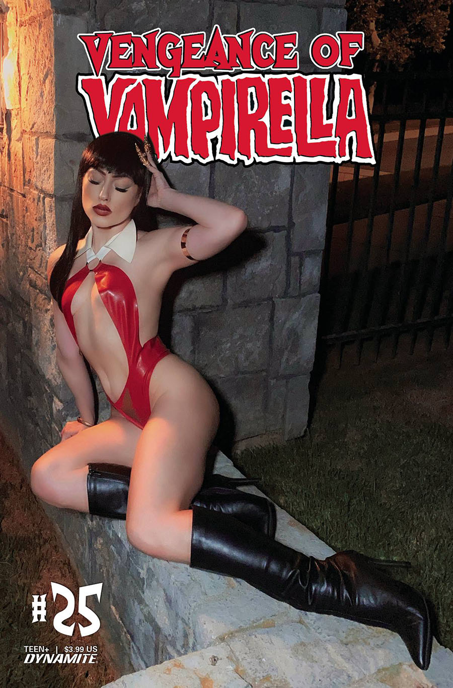 Vengeance Of Vampirella Vol 2 #25 Cover D Variant Rachel Hollon Cosplay Photo Cover