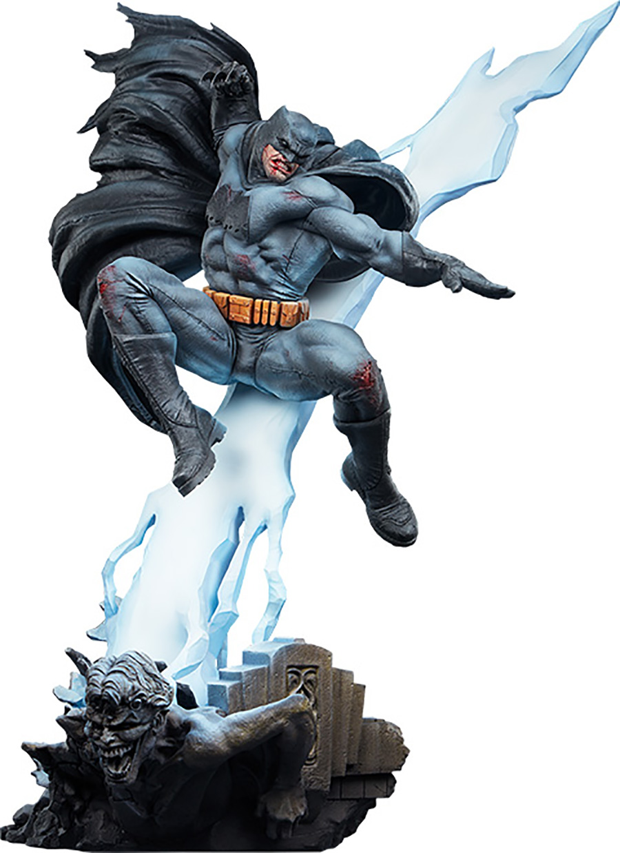 Batman The Dark Knight Returns Premium Format Figure