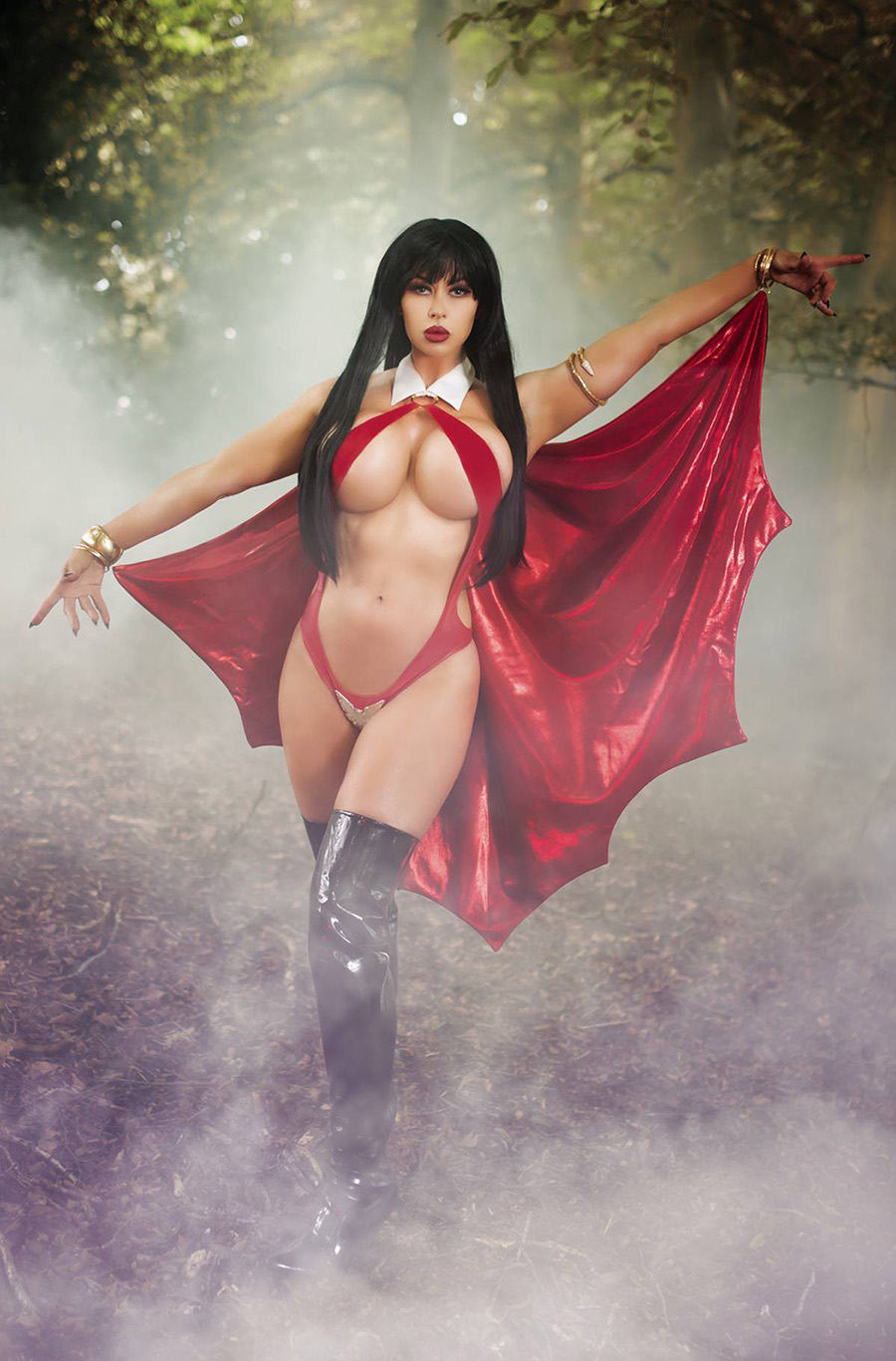 Vampirella Strikes Vol 3 #3 Cover G Incentive Ireland Reid Cosplay Photo Virgin Cover
