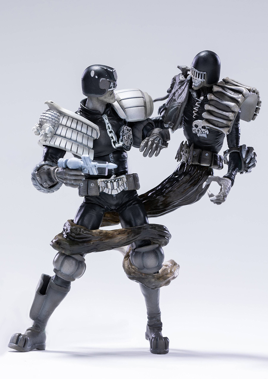 Judge Dredd vs Judge Death Black & White SDCC 2022 Previews Exclusive 2-Pack 1/8 Scale Action Figure