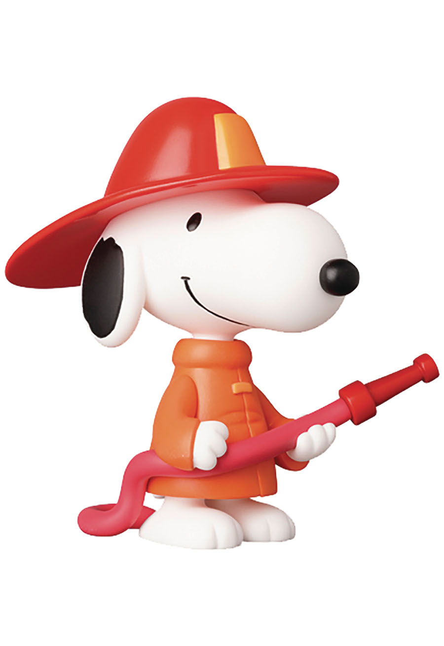 Peanuts Ultra Detail Figure Series 14 - Fireman Snoopy