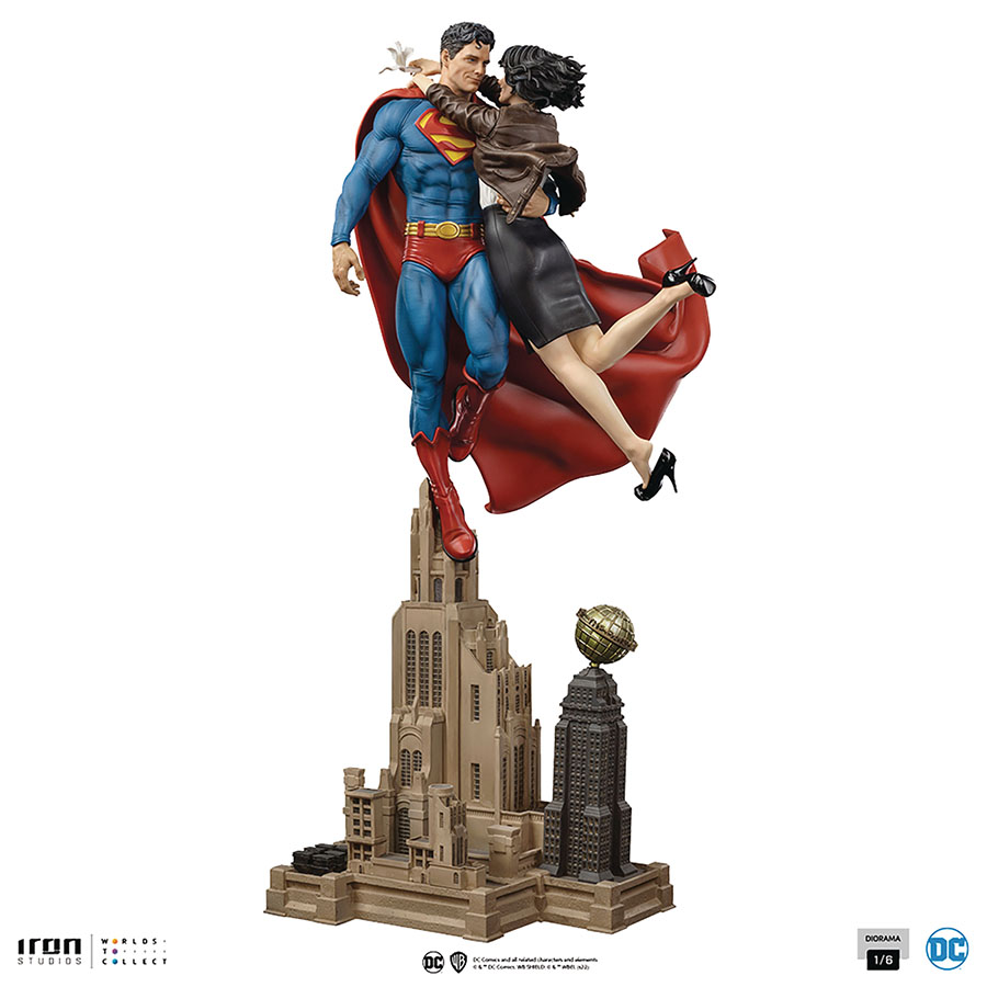DC Comics Superman And Lois Lane 1/6 Scale Diorama Statue