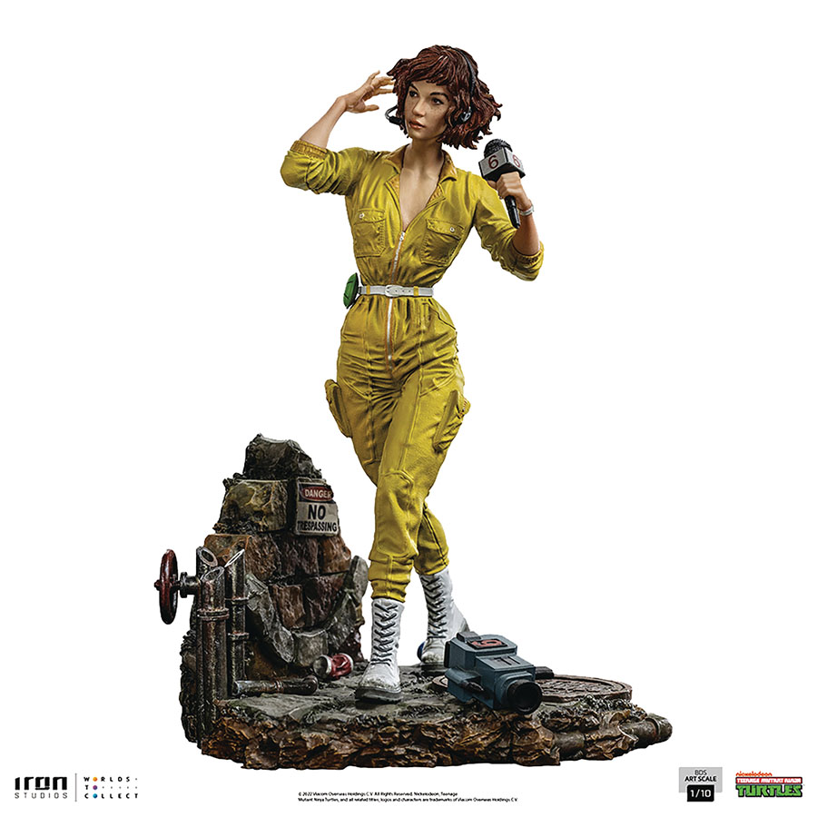 Teenage Mutant Ninja Turtles April O Neil Art Scale 1/10 Scale Statue