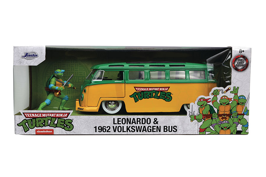 Hollywood Rides Teenage Mutant Ninja Turtles 1962 VW Bus With Leonardo Figure 1/24 Scale Die-Cast Vehicle