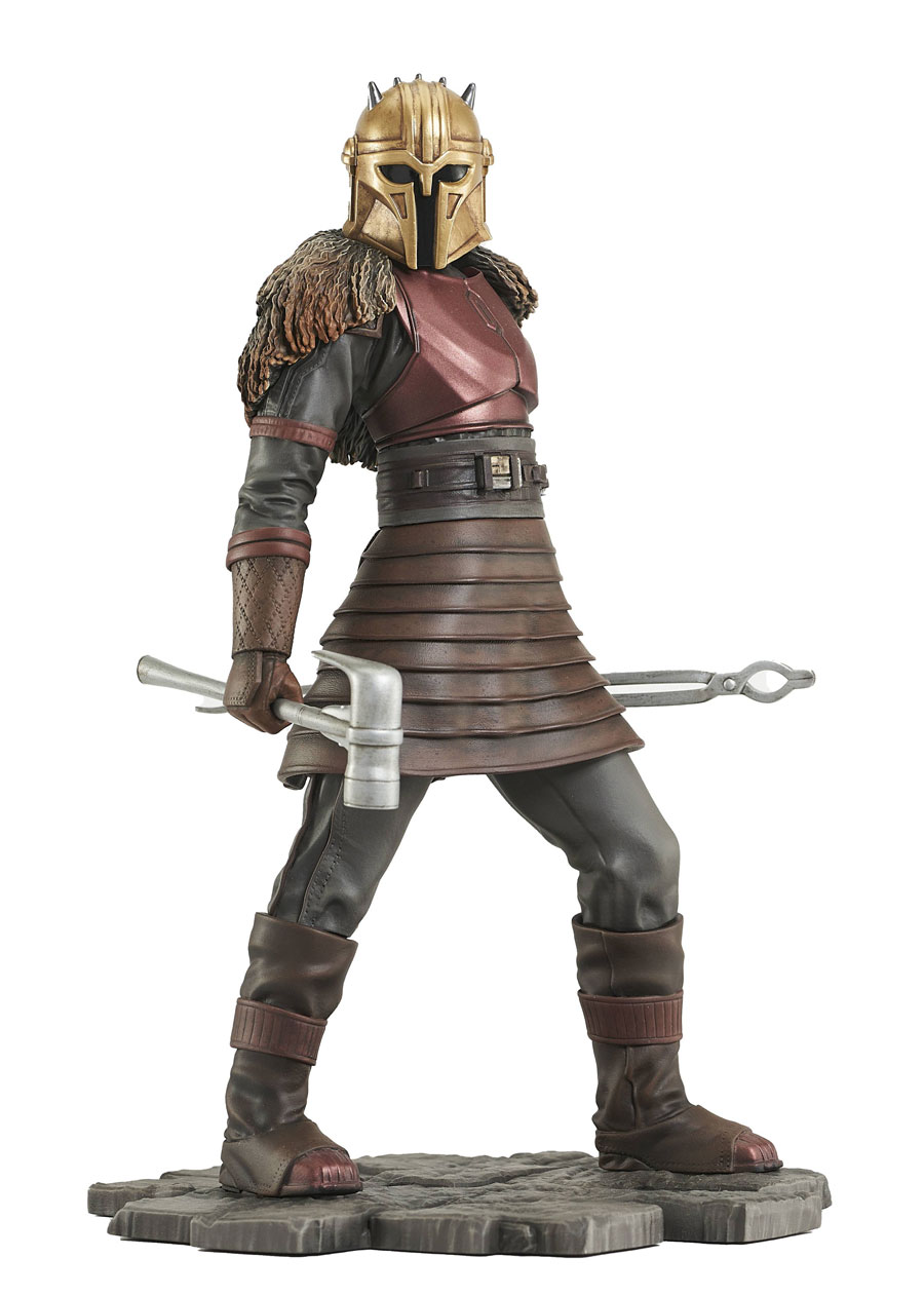 Star Wars The Mandalorian Premier Collection Armorer 1/7 Scale Statue