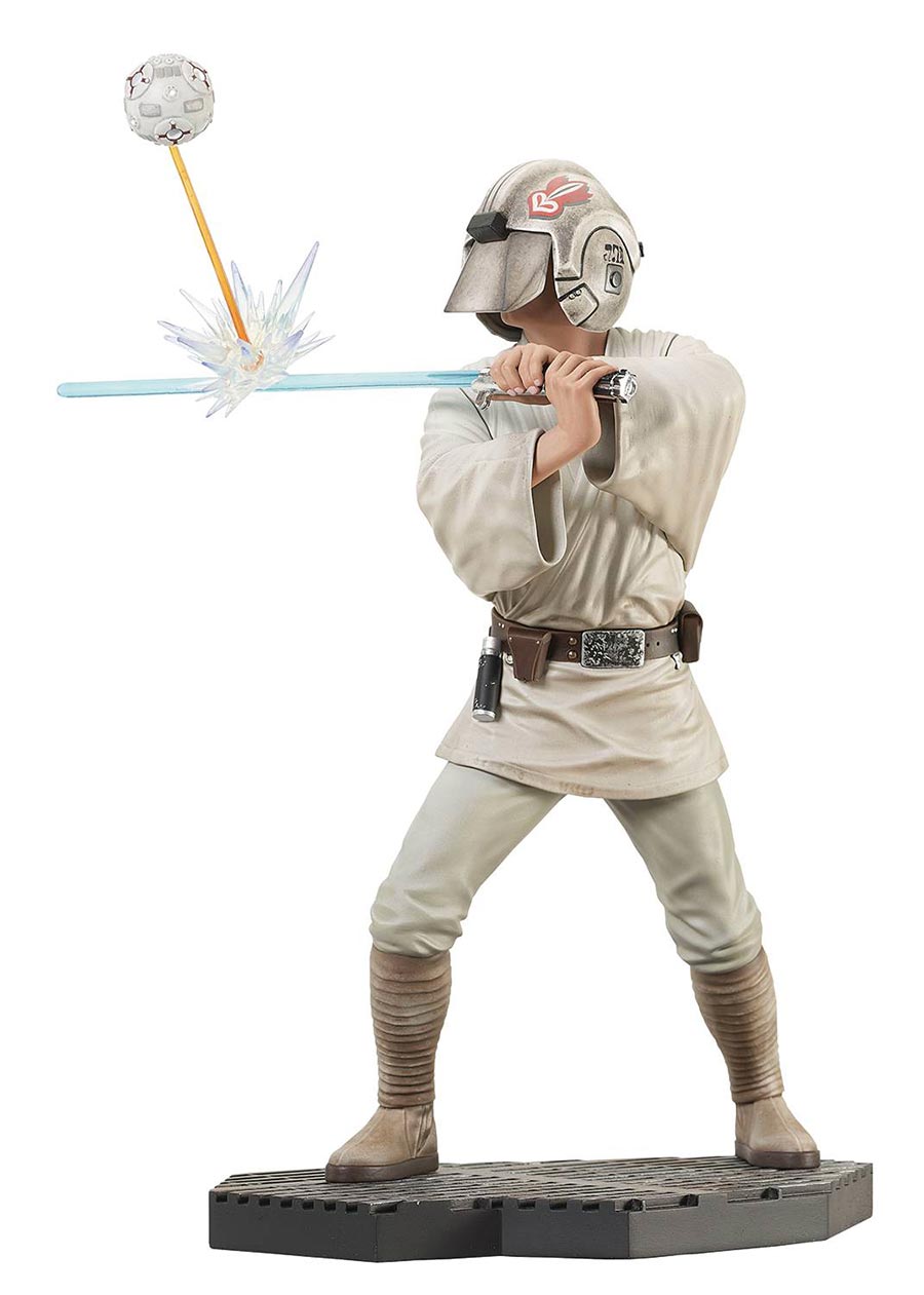 Star Wars Milestones A New Hope Luke Skywalker Training 1/6 Scale Statue