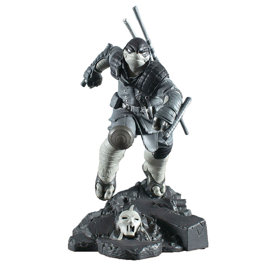 Teenage Mutant Ninja Turtles Gallery The Last Ronin Black & White Variant PVC Statue