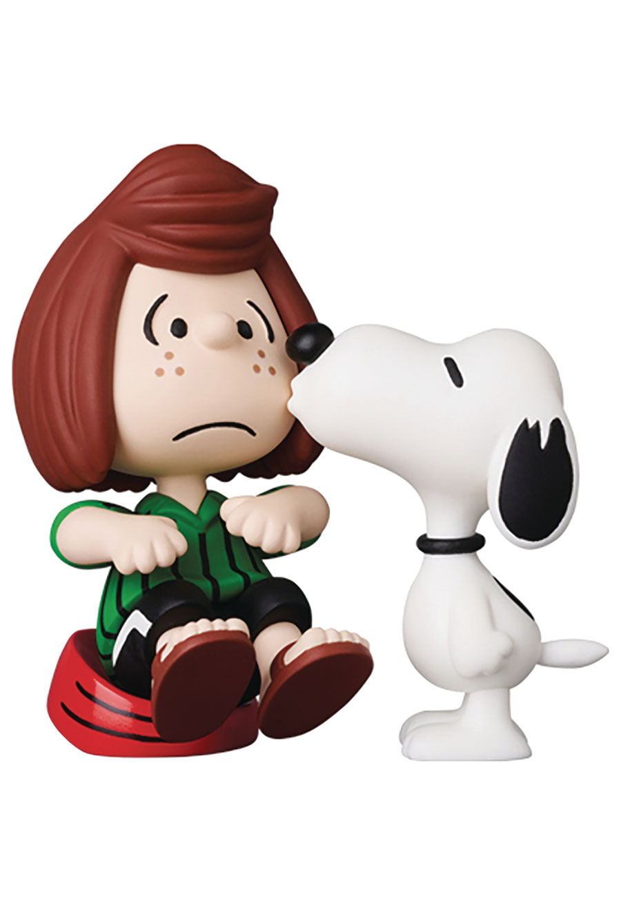 Peanuts Ultra Detail Figure Series 17 - Peppermint Patty & Snoopy