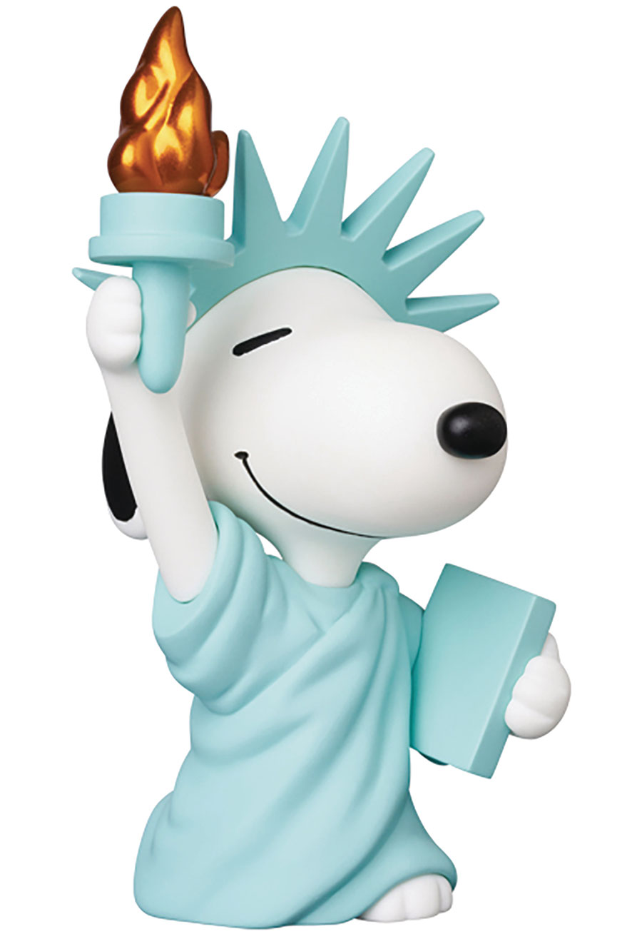 Peanuts Ultra Detail Figure Series 17 - Statue Of Liberty Snoopy